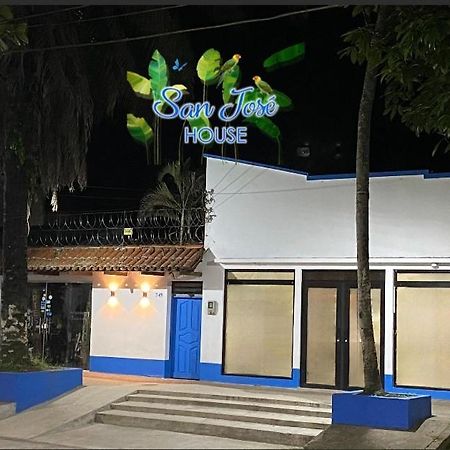 Hotel San Jose House Leticia Zewnętrze zdjęcie